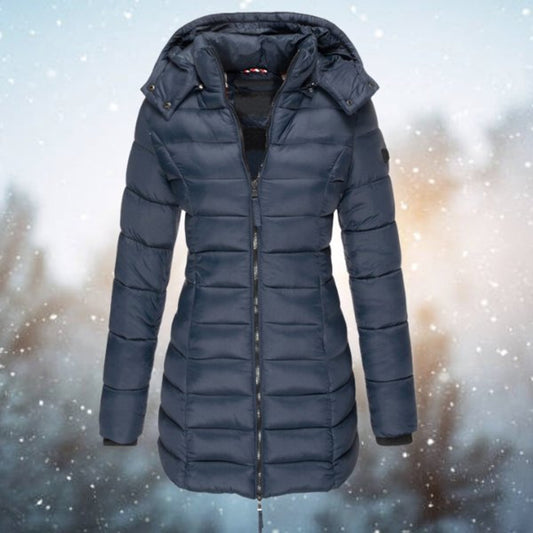Hiltje | Warme Getailleerde Lange Winterjas met Capuchon