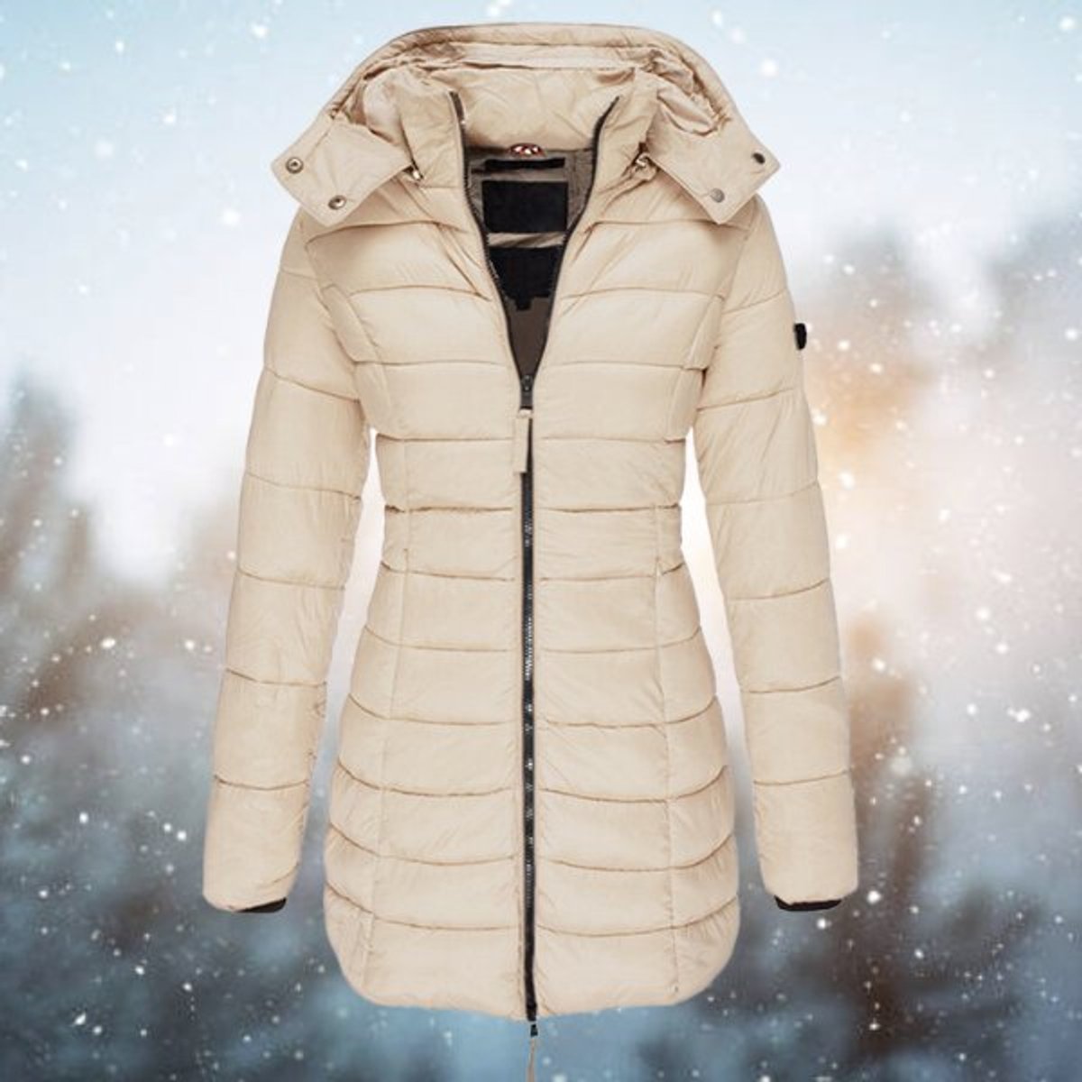 Hiltje | Warme Getailleerde Lange Winterjas met Capuchon